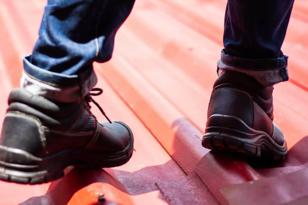 Walking on a metal surface